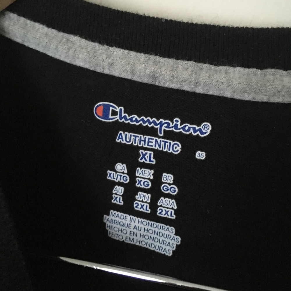 ❌Black champion long sleeve shirt - Picture 4 of 4